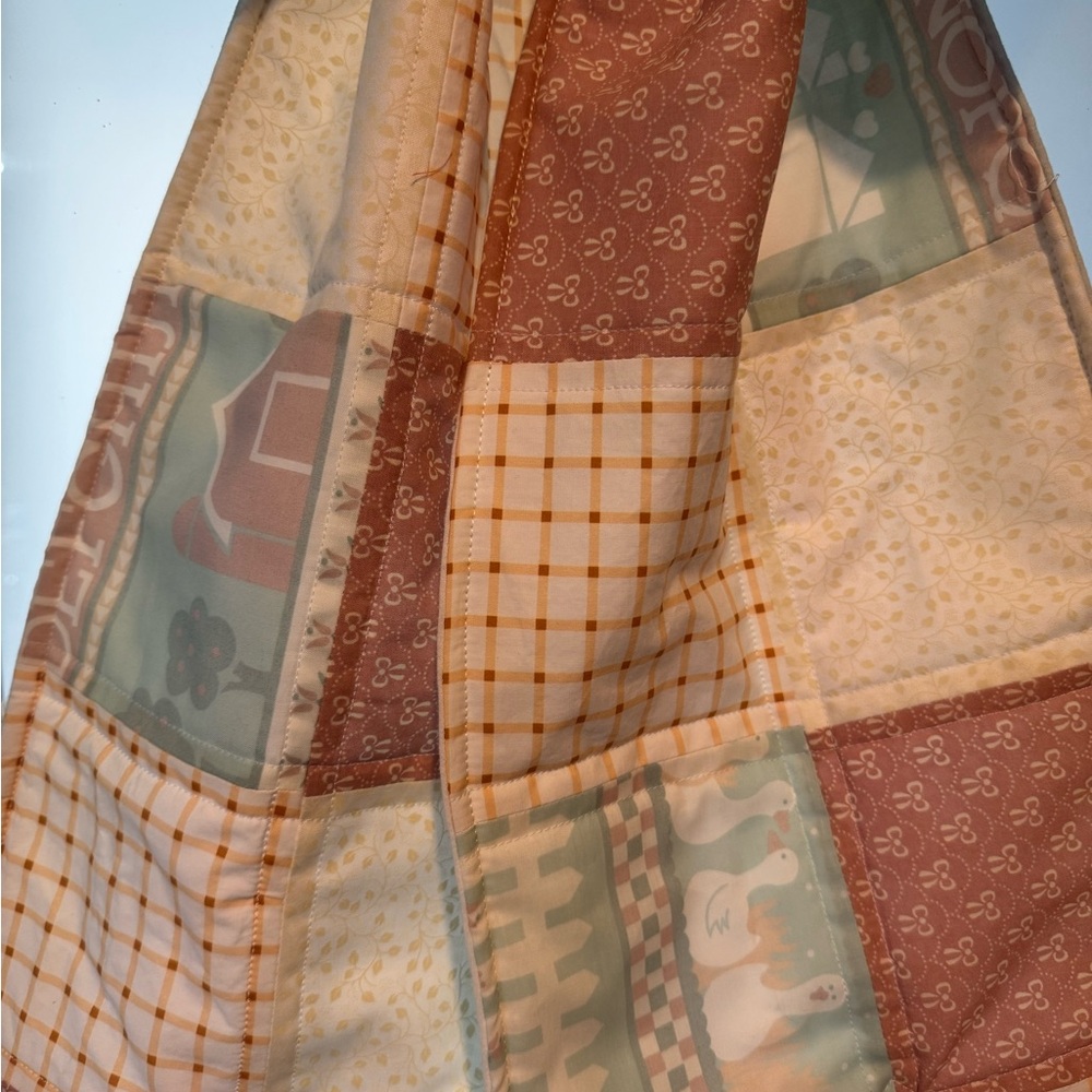 Handmade quilted patchwork Bow home decor - Picture 5 of 6